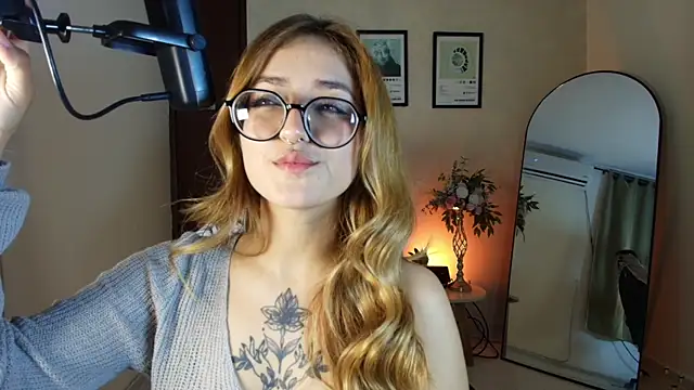 Snapshot of SweetJennaa chatting on 06/11/26, 02:53 SweetJennaa online show from 06/11/26, 02:53