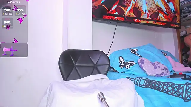 lily evil online show from 03/26/26, 05:40