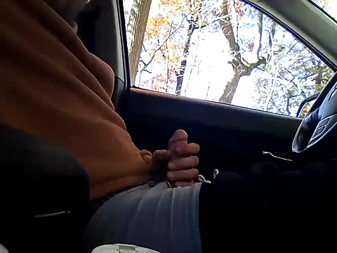 otterlover123 online show from 11/04/25, 04:28