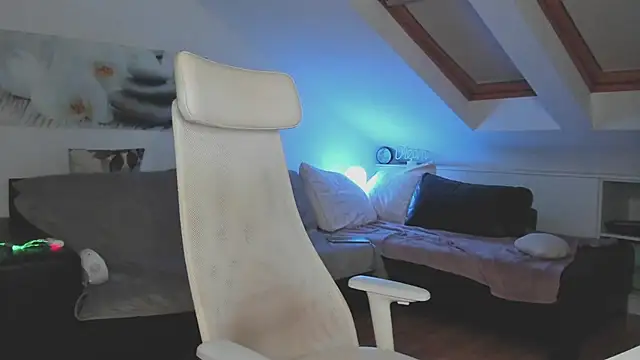 MiaRouge online show from 09/23/25, 03:20