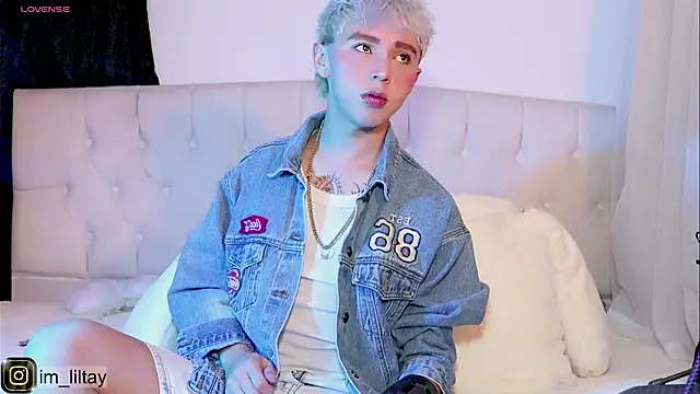 Snapshot of lil_tay_ chatting on 02/17/25, 03:15 lil tay online show from 02/17/25, 03:15