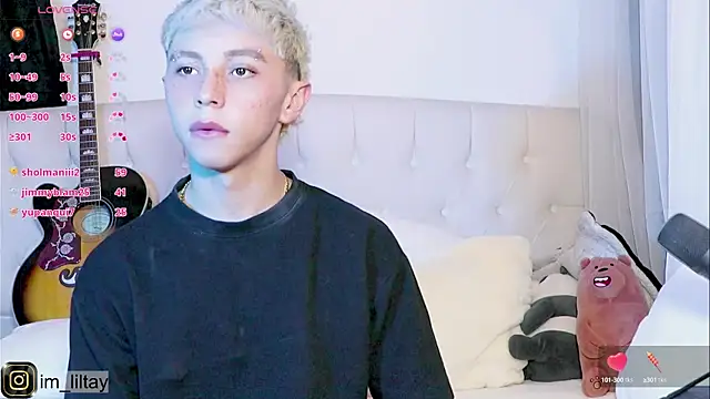 Snapshot of lil_tay_ chatting on 02/23/25, 01:02 lil tay online show from 02/23/25, 01:02