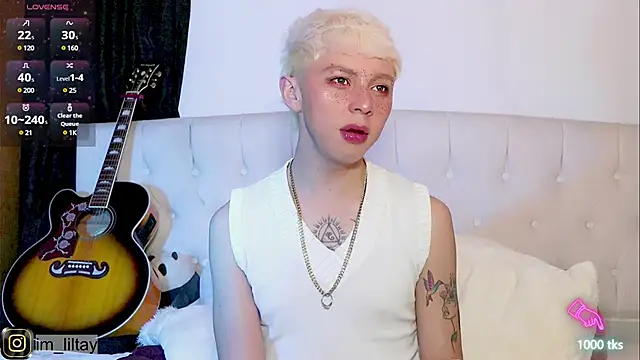 Snapshot of lil_tay_ chatting on 03/02/25, 05:44 lil tay online show from 03/02/25, 05:44