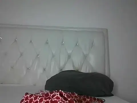 Snapshot of Candykitten chatting on 03/22/25, 05:52 Candykitten online show from 03/22/25, 05:52