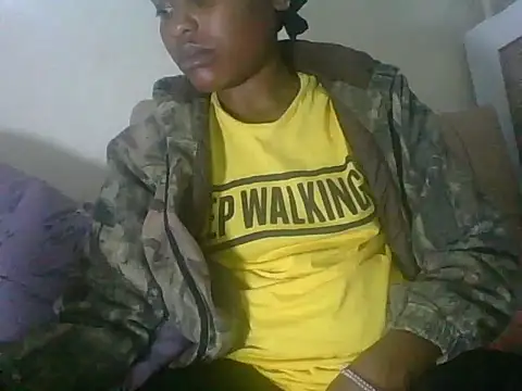 Candykitten online show from 12/21/25, 05:03