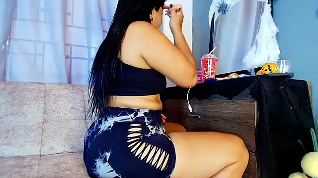 jade brunnette online show from 10/27/25, 08:02