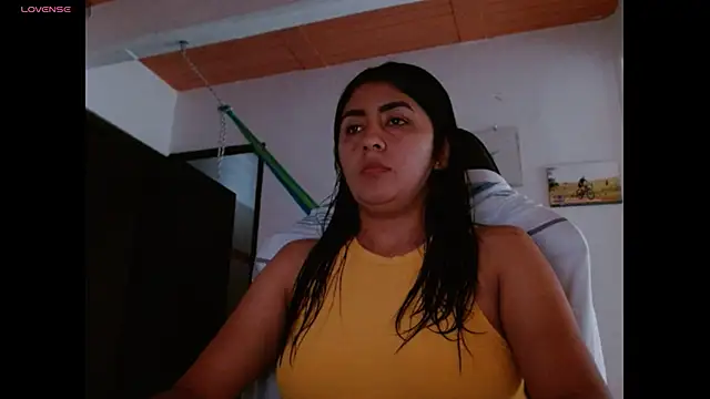 Snapshot of danna_peterson1 chatting on 02/25/25, 10:07 danna peterson1 online show from 02/25/25, 10:07