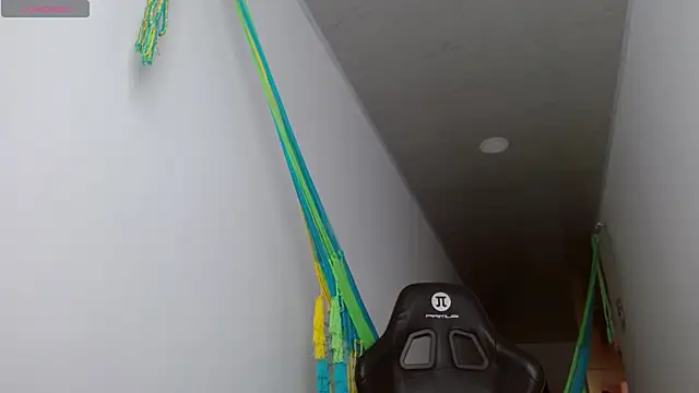 Snapshot of danna_peterson1 chatting on 10/27/25, 05:28 danna peterson1 online show from 10/27/25, 05:28