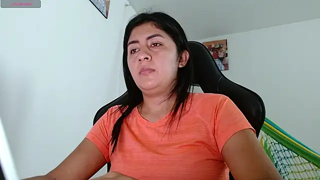 Snapshot of danna_peterson1 chatting on 02/14/26, 01:08 danna peterson1 online show from 02/14/26, 01:08