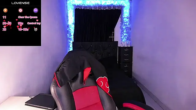 Mariana Hasper  online show from 02/24/25, 11:41