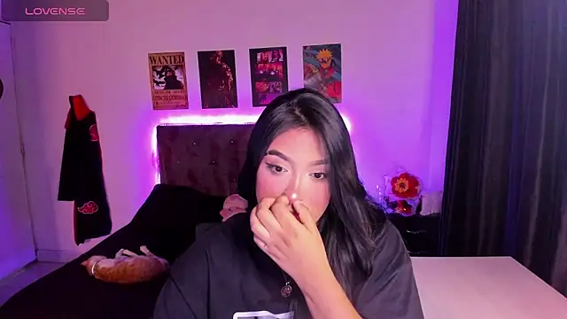 Mariana Hasper  online show from 10/15/25, 03:50