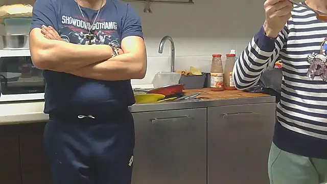 couplemilf2 online show from 12/14/25, 04:45