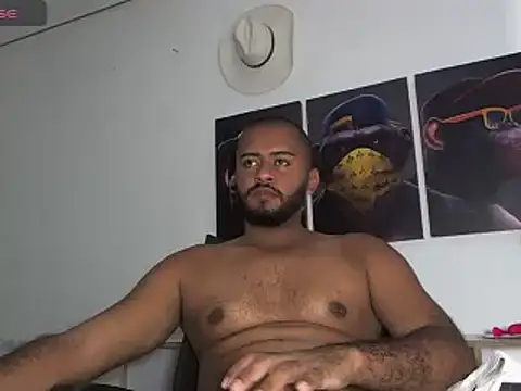 Snapshot of Hardboy_latin chatting on 01/01/25, 11:40 Hardboy latin online show from 01/01/25, 11:40