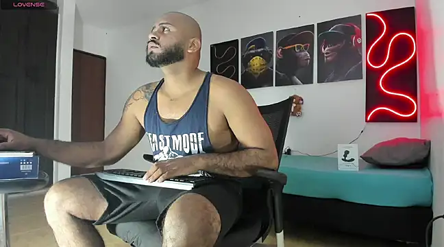 Snapshot of Hardboy_latin chatting on 03/02/25, 03:45 Hardboy latin online show from 03/02/25, 03:45