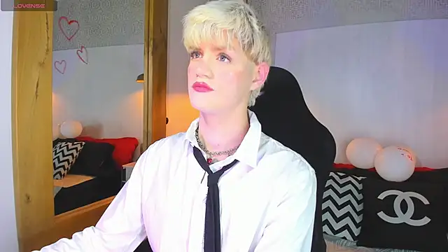 VladHellsing4 online show from 02/14/26, 02:25