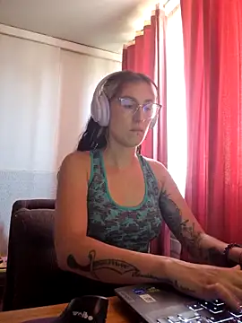 Snapshot of Afrania chatting on 02/16/26, 08:16 Afrania online show from 02/16/26, 08:16