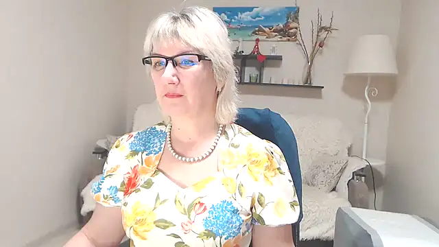 FleurMays online show from 02/25/25, 05:52