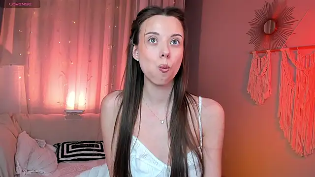 Goldy Grace  online show from 03/13/26, 04:13