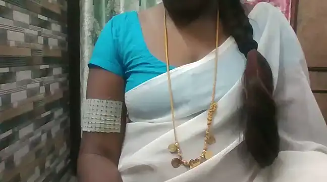 Snapshot of Hot_akshara chatting on 12/04/24, 07:45 Hot akshara online show from 12/04/24, 07:45