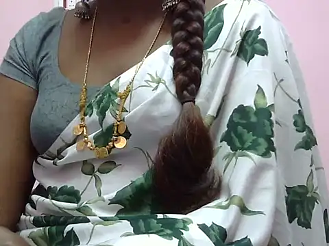 Hot akshara online show from 12/22/25, 04:59