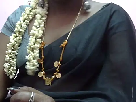 Hot akshara online show from 03/28/26, 01:54