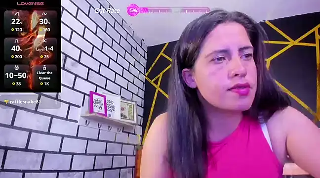 Snapshot of kathina_giraldo chatting on 12/28/24, 03:59 kathina giraldo online show from 12/28/24, 03:59