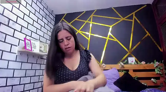 Snapshot of kathina_giraldo chatting on 01/10/25, 12:36 kathina giraldo online show from 01/10/25, 12:36