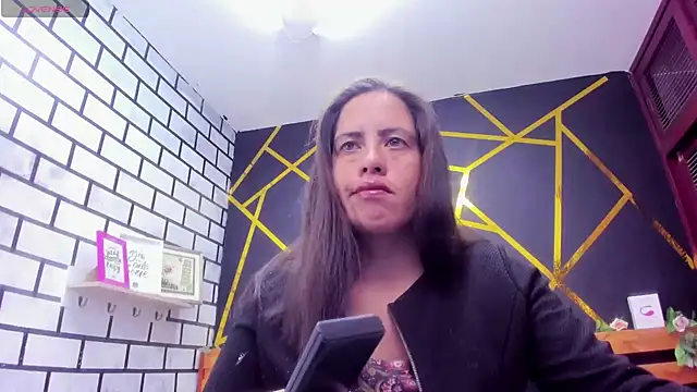 Snapshot of kathina_giraldo chatting on 01/15/25, 12:36 kathina giraldo online show from 01/15/25, 12:36