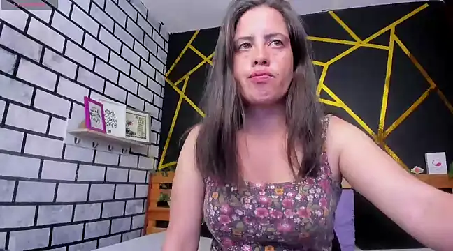 Snapshot of kathina_giraldo chatting on 01/15/25, 06:40 kathina giraldo online show from 01/15/25, 06:40