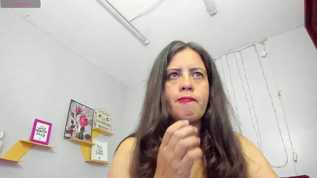 Snapshot of kathina_giraldo chatting on 03/19/25, 12:45 kathina giraldo online show from 03/19/25, 12:45