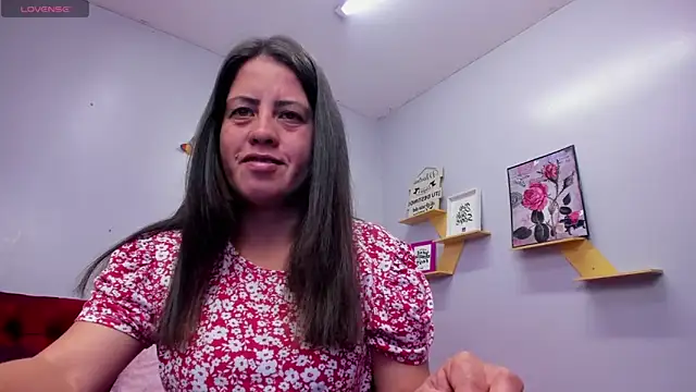 Snapshot of kathina_giraldo chatting on 09/16/25, 01:23 kathina giraldo online show from 09/16/25, 01:23