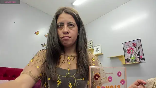 Snapshot of kathina_giraldo chatting on 10/15/25, 12:49 kathina giraldo online show from 10/15/25, 12:49