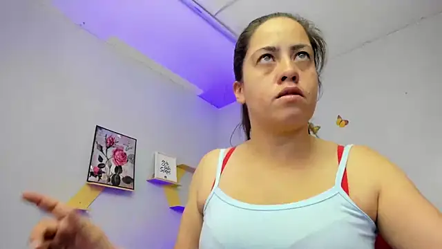 kathina giraldo online show from 11/26/25, 12:39