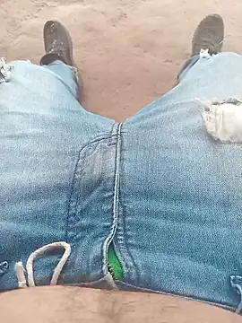 lele9457 online show from 02/03/25, 03:49