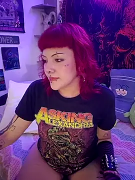 Snapshot of Sarah-Stoner chatting on 07/17/26, 01:01 Sarah-Stoner online show from 07/17/26, 01:01