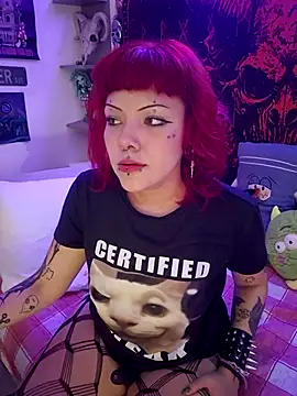 Snapshot of Sarah-Stoner chatting on 07/18/26, 12:26 Sarah-Stoner online show from 07/18/26, 12:26