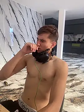 oliver Lz online show from 11/02/25, 07:49