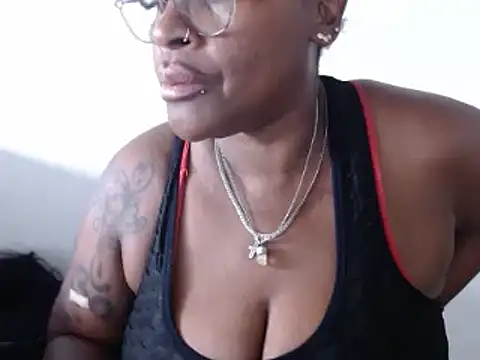 loretybig online show from 02/19/25, 07:16