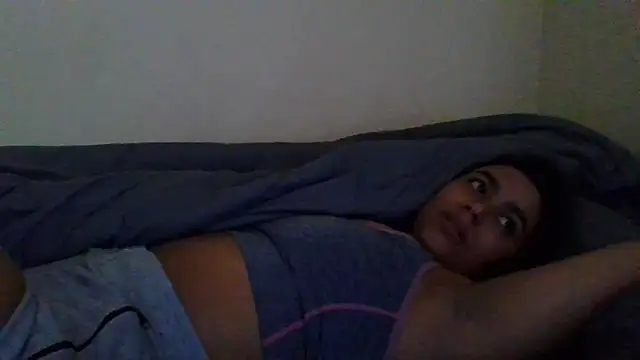 Snapshot of cinnaminnie chatting on 01/17/25, 05:51 cinnaminnie online show from 01/17/25, 05:51