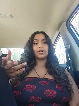 Snapshot of cinnaminnie chatting on 03/02/25, 05:36 cinnaminnie online show from 03/02/25, 05:36