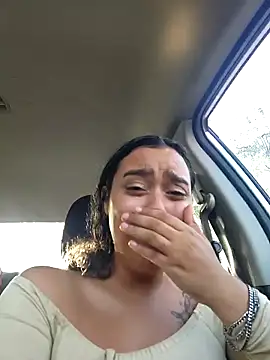 Snapshot of cinnaminnie chatting on 03/14/25, 10:27 cinnaminnie online show from 03/14/25, 10:27