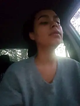 Snapshot of cinnaminnie chatting on 03/16/25, 11:57 cinnaminnie online show from 03/16/25, 11:57