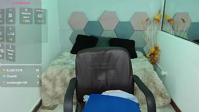 CharloteTaylor  online show from 02/15/25, 06:55