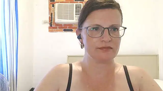 CrimsonMistress online show from 05/14/26, 10:38