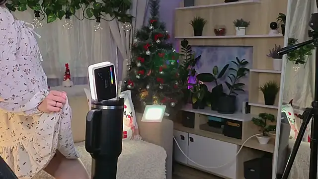 KiraLiLime online show from 02/11/25, 09:25