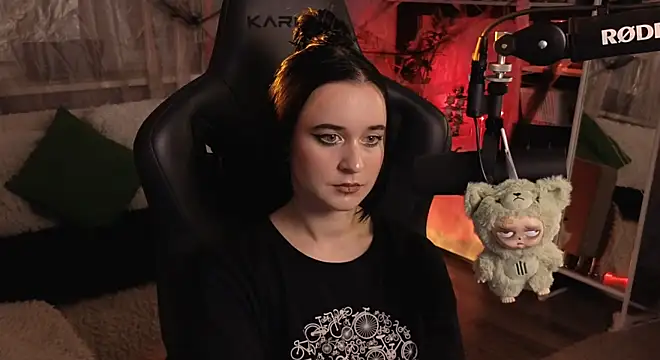 KiraLiLime online show from 11/02/25, 05:59