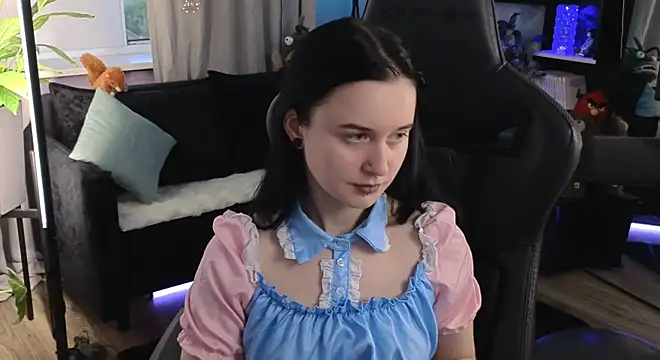 Snapshot of KiraLiLime chatting on 07/25/26, 05:21 KiraLiLime online show from 07/25/26, 05:21