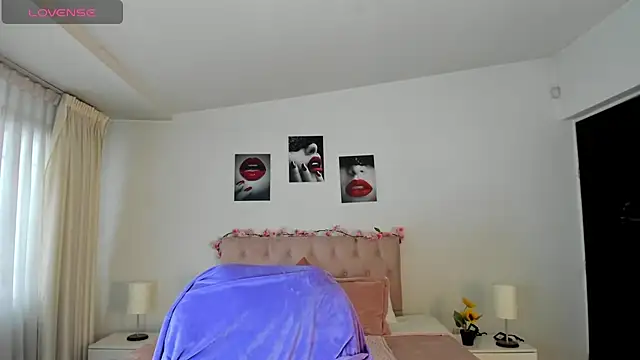 Snapshot of _Charlotte_evans_1 chatting on 01/12/25, 08:36 Charlotte evans 1 online show from 01/12/25, 08:36