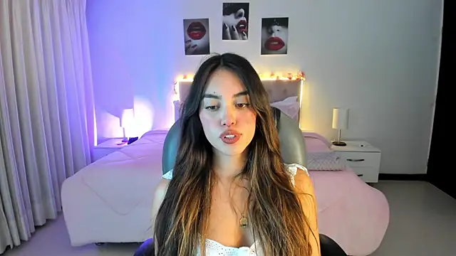 Snapshot of _Charlotte_evans_1 chatting on 11/07/25, 12:21 Charlotte evans 1 online show from 11/07/25, 12:21