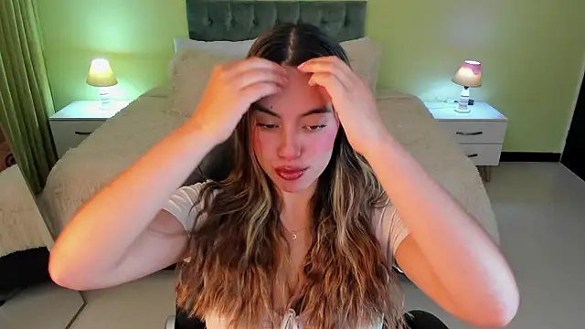 Snapshot of _Charlotte_evans_1 chatting on 02/04/26, 11:42 Charlotte evans 1 online show from 02/04/26, 11:42